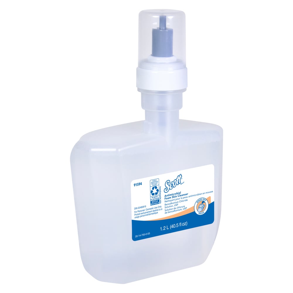 Nettoyant pour la peau en mousse antimicrobienne Scott® (91594), recharges de savon pour les mains pour distributrices automatiques de 1,2 L, transparent, sans parfum ajouté, chlorure de benzalkonium à 0,1 % (2 bouteilles/caisse) - 91594